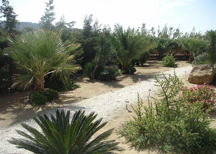 Valena Mare & Apartmanhotel 4*