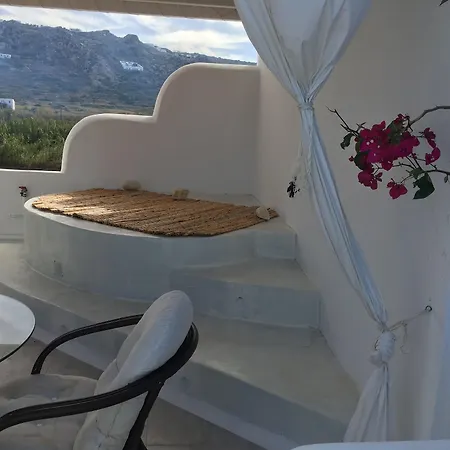 Valena Mare & Plaka (Naxos)