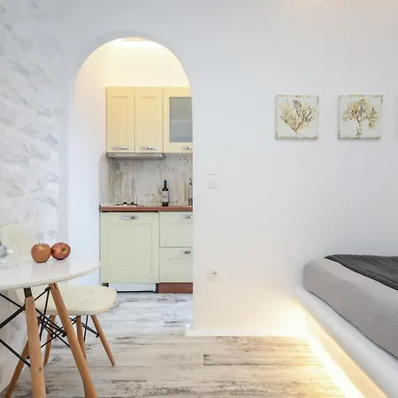 Valena Mare & Plaka (Naxos)